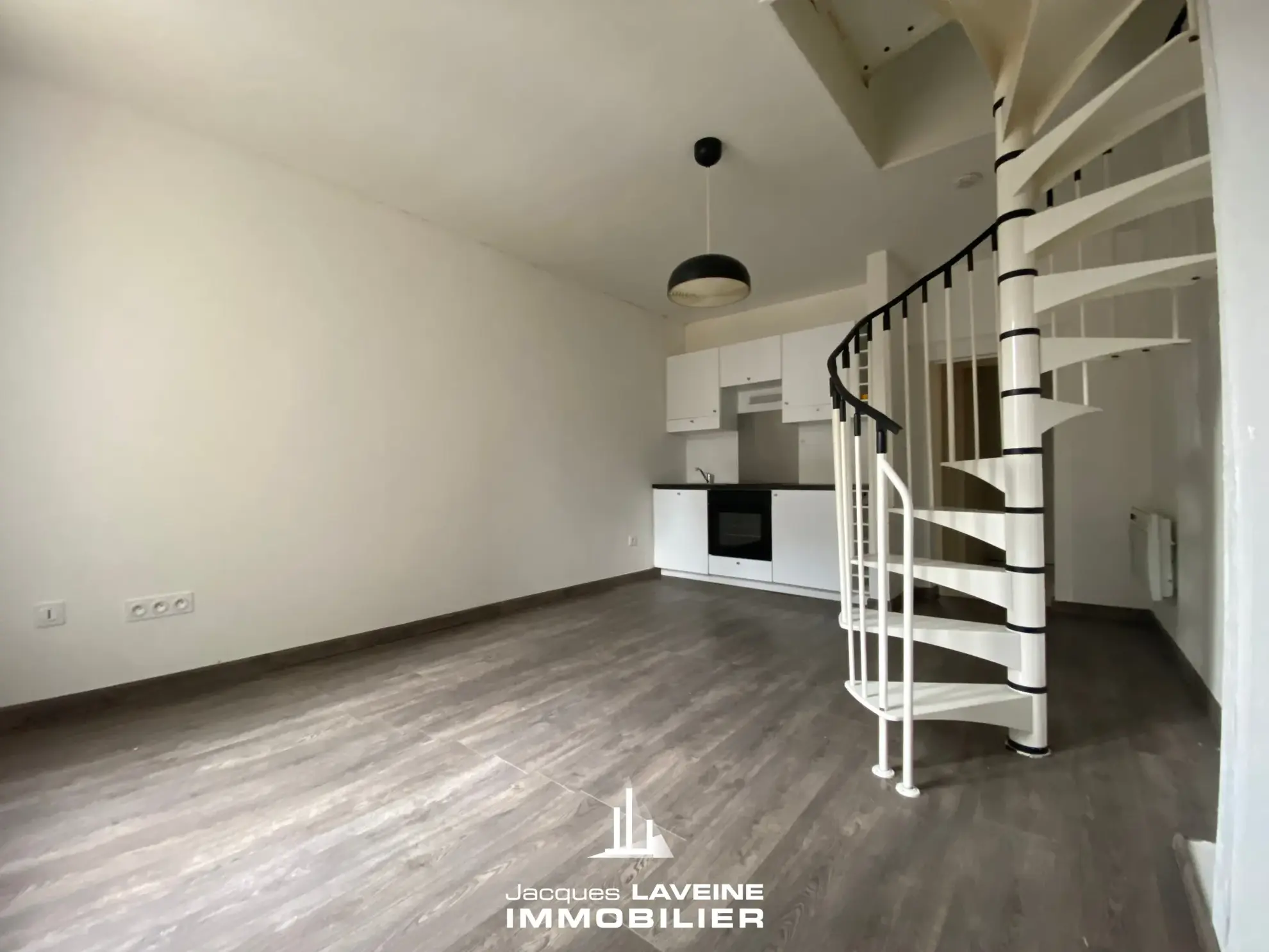 À Vendre : Appartement 2 Pièces en Duplex à Metz Hypercentre 