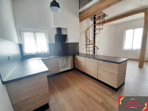 Immeuble à vendre avec 2 appartements et garage à Pia