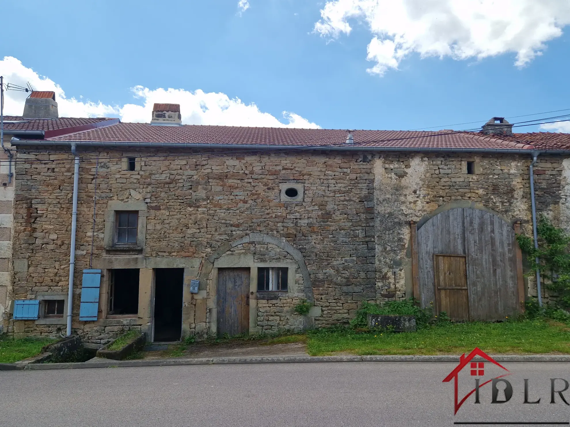 Maison Vigneronne Historique à Chatillon-sur-Saône avec Vue Exceptionnelle 