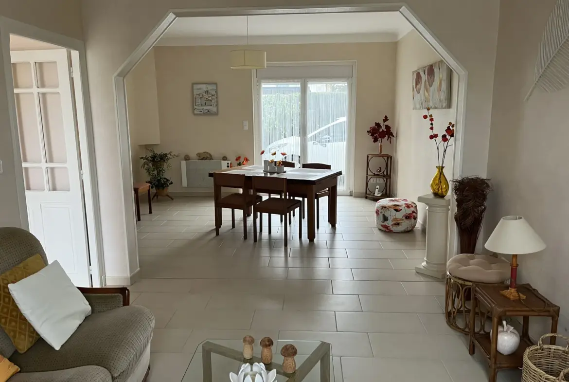 Maison spacieuse à vendre à Bazet - 143 m² avec dépendances 