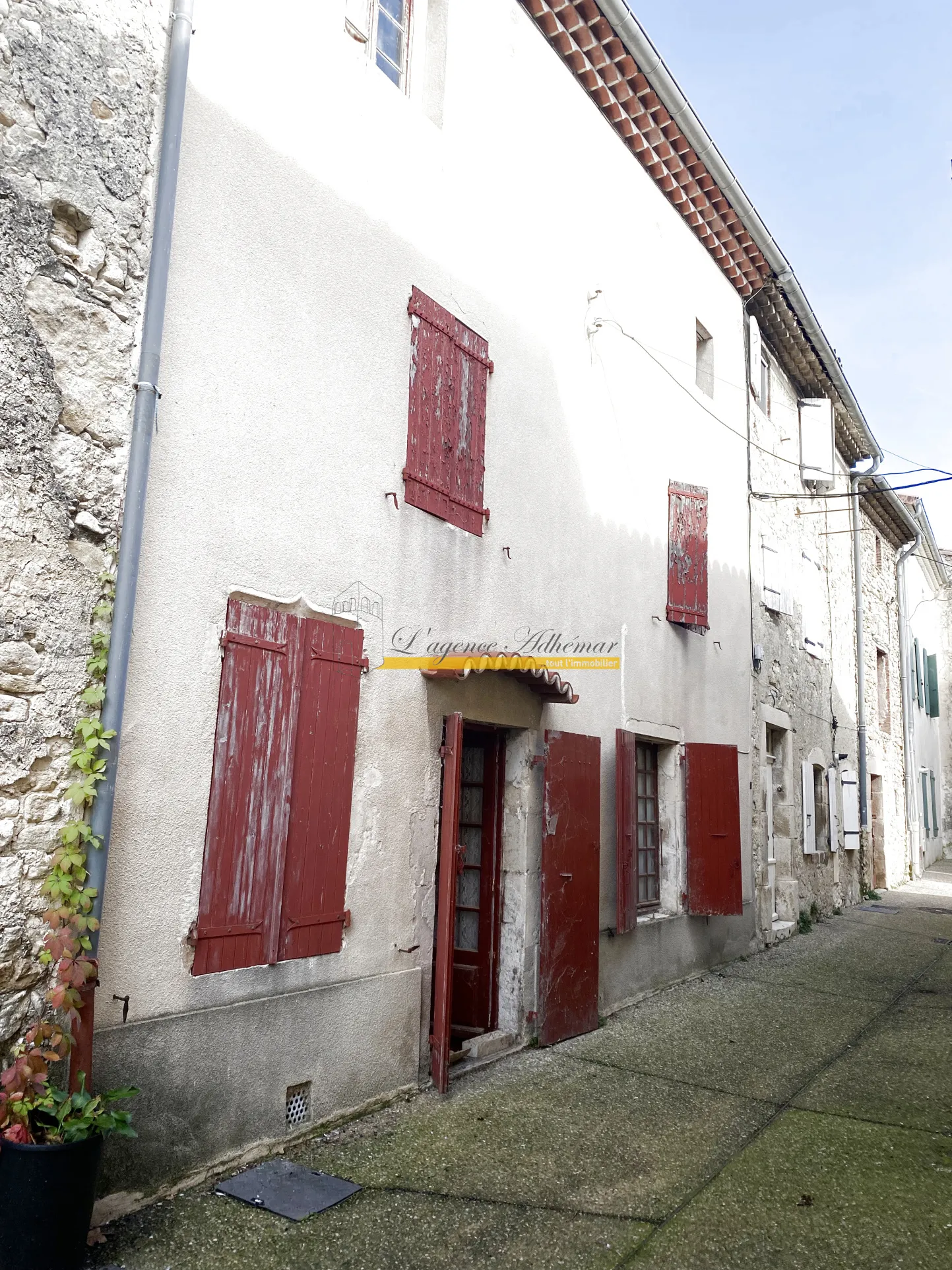 Maison de caractère à vendre à Espeluche avec fort potentiel de rénovation 