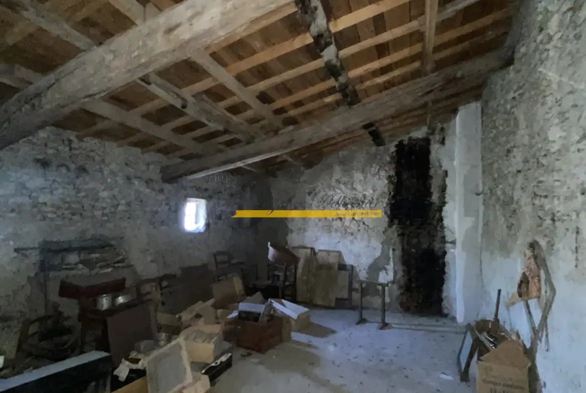 Maison de caractère à vendre à Espeluche avec fort potentiel de rénovation 