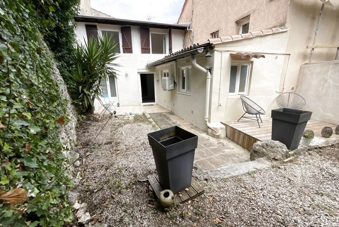 Maison de village rare avec jardin à La Gaude 