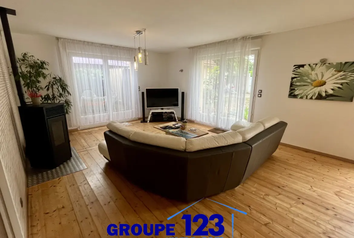 Maison contemporaine avec vie de plain-pied à Appoigny - 122 m² 