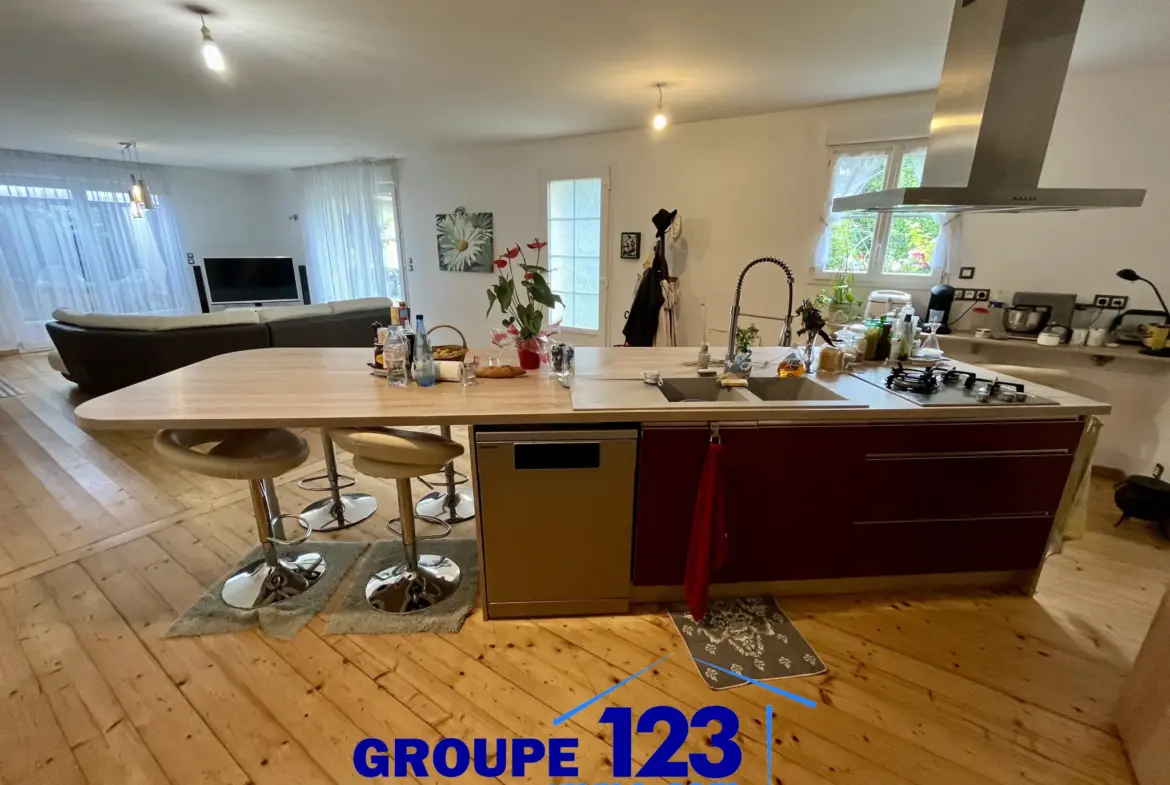 Maison contemporaine avec vie de plain-pied à Appoigny - 122 m² 