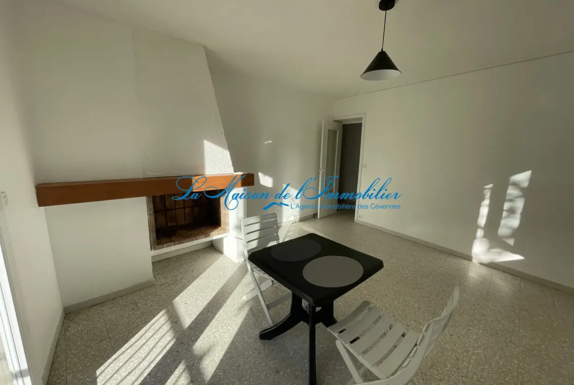 À vendre : Appartement F3 lumineux à Anduze avec balcon et parking 