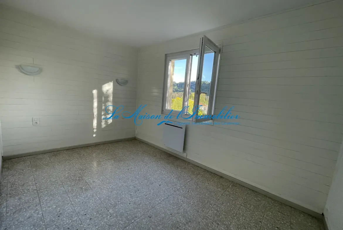 À vendre : Appartement F3 lumineux à Anduze avec balcon et parking 