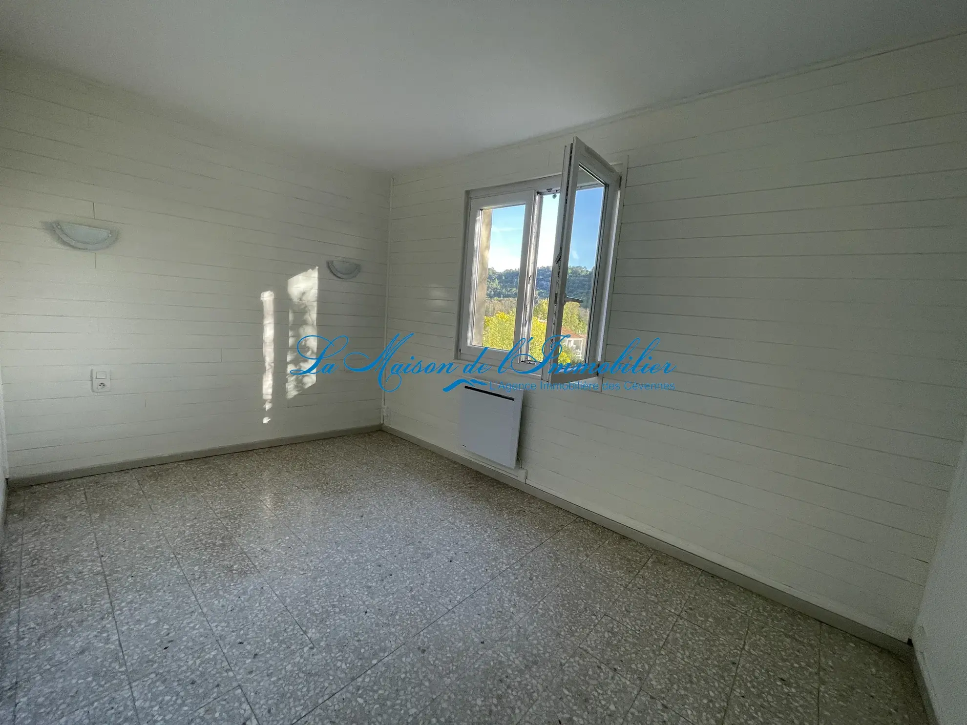 À vendre : Appartement F3 lumineux à Anduze avec balcon et parking 