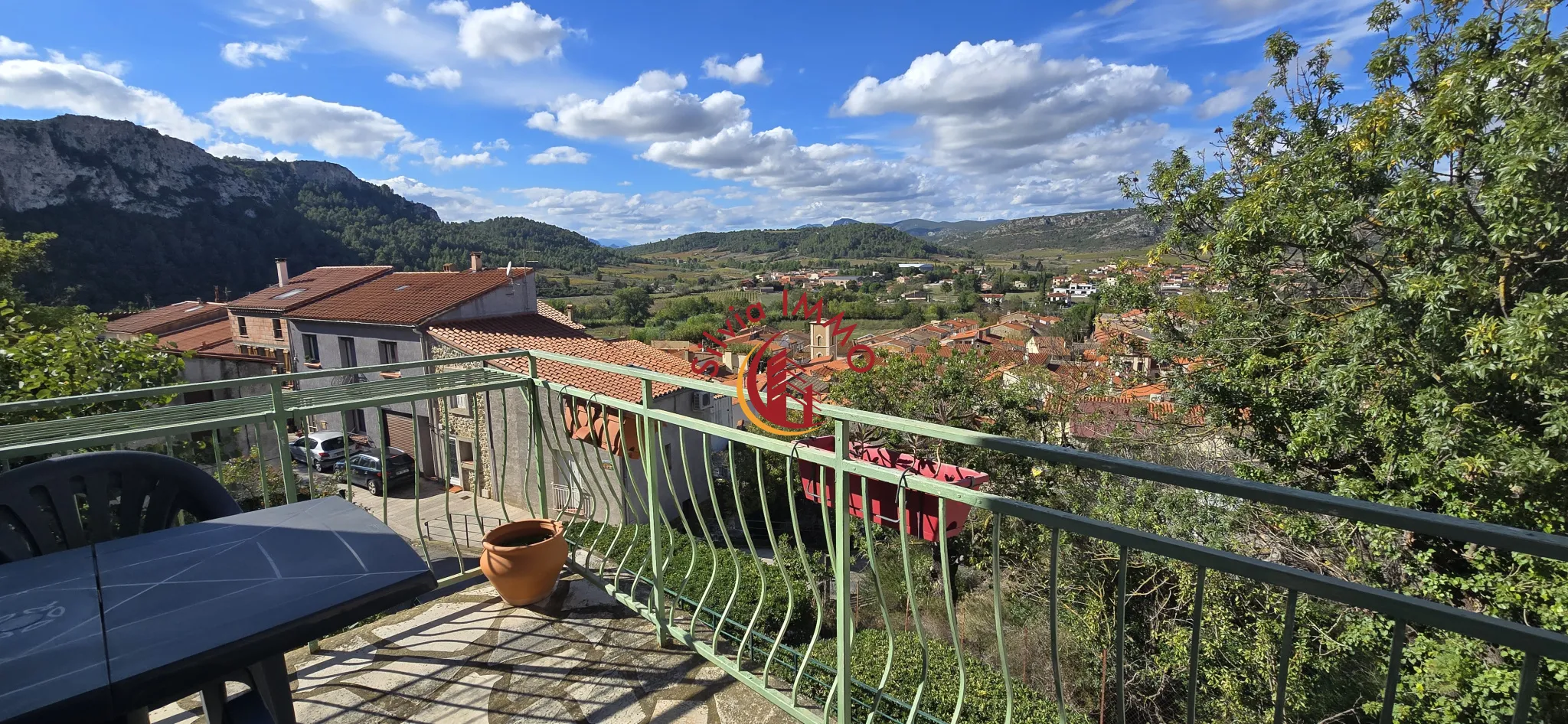 Maison de Village à Tautavel avec terrasses et vue panoramique à vendre 