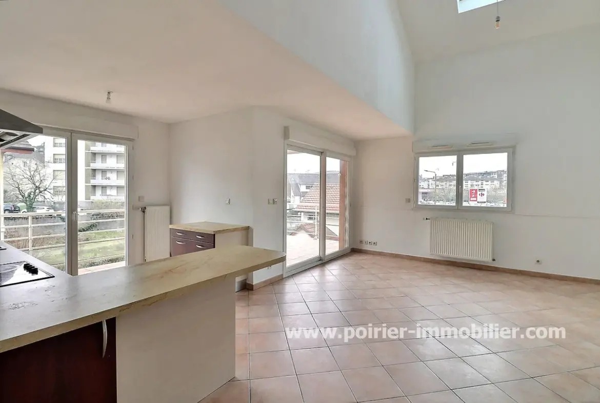 Duplex T4 lumineux à Thonon-les-Bains avec terrasse et garage 