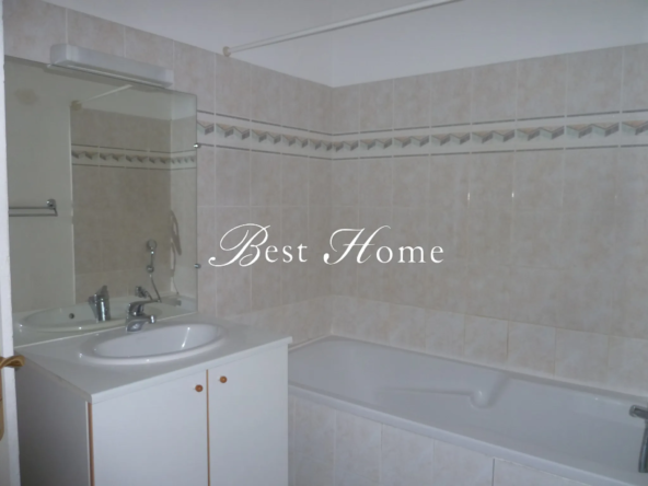 À vendre : Appartement T3 à Nîmes avec patio et parking 