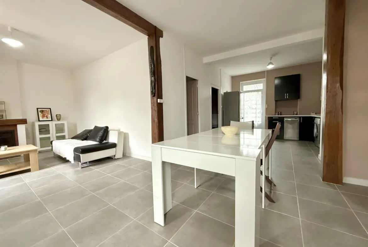 Maison de ville rénovée avec 4 chambres à Vierzon 