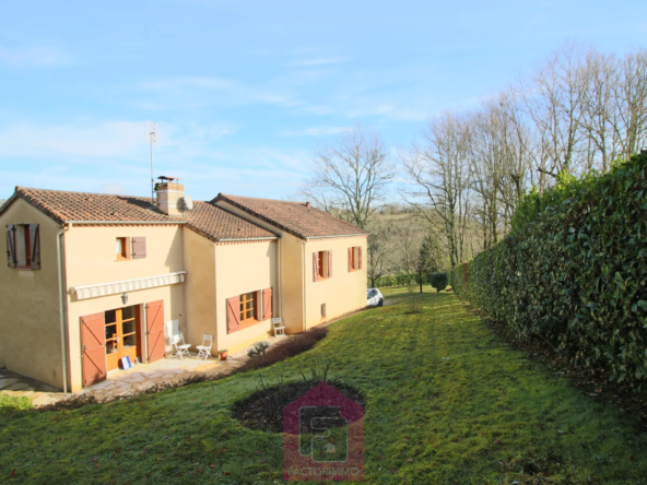 Belle maison d'architecte à Puy l'Évêque sur parc de 2700 m²