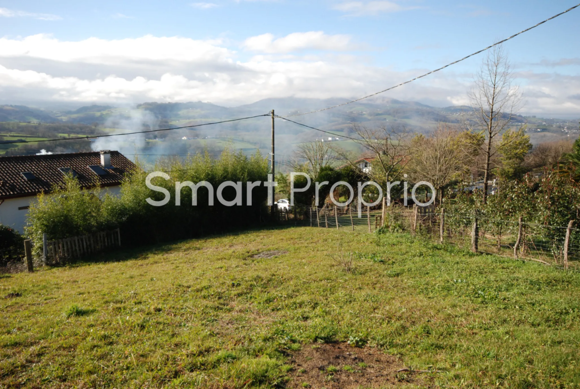 Terrain à bâtir de 440 m² à Ayherre avec vue sur les montagnes 