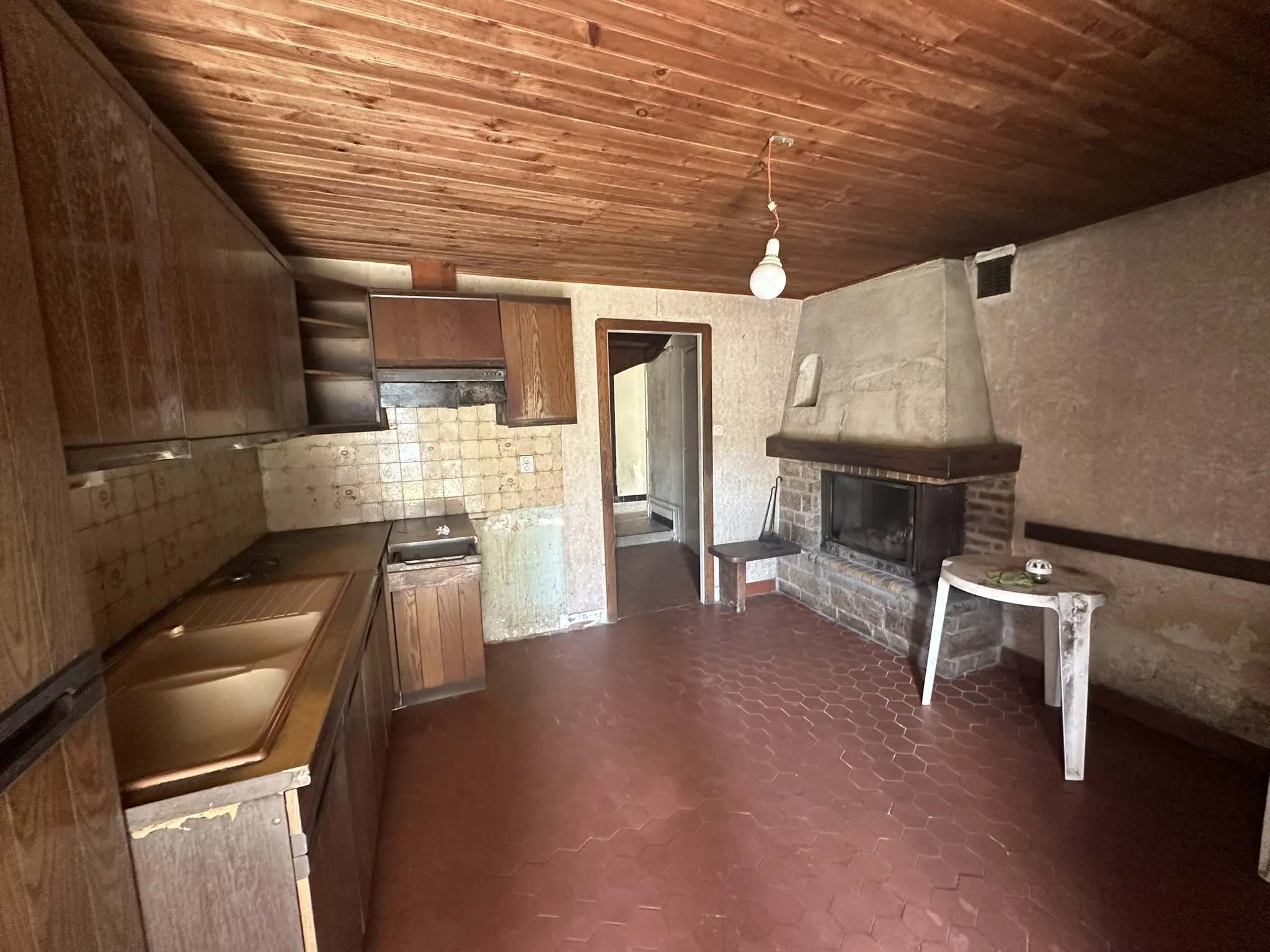 Maison de Bourg à Guenin à vendre avec 4 chambres 