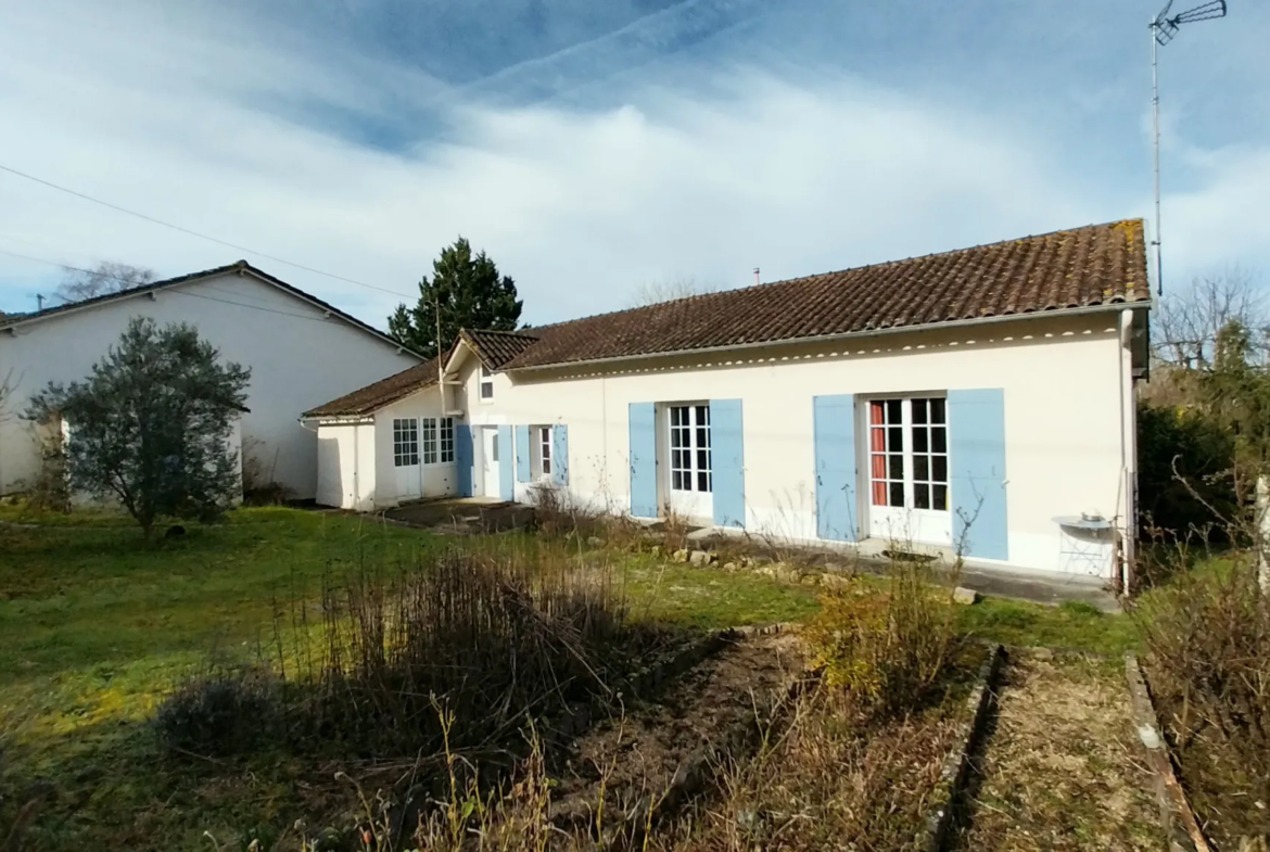 Maison en pierre rénovée avec piscine et jardin à Razac sur l'Isle 