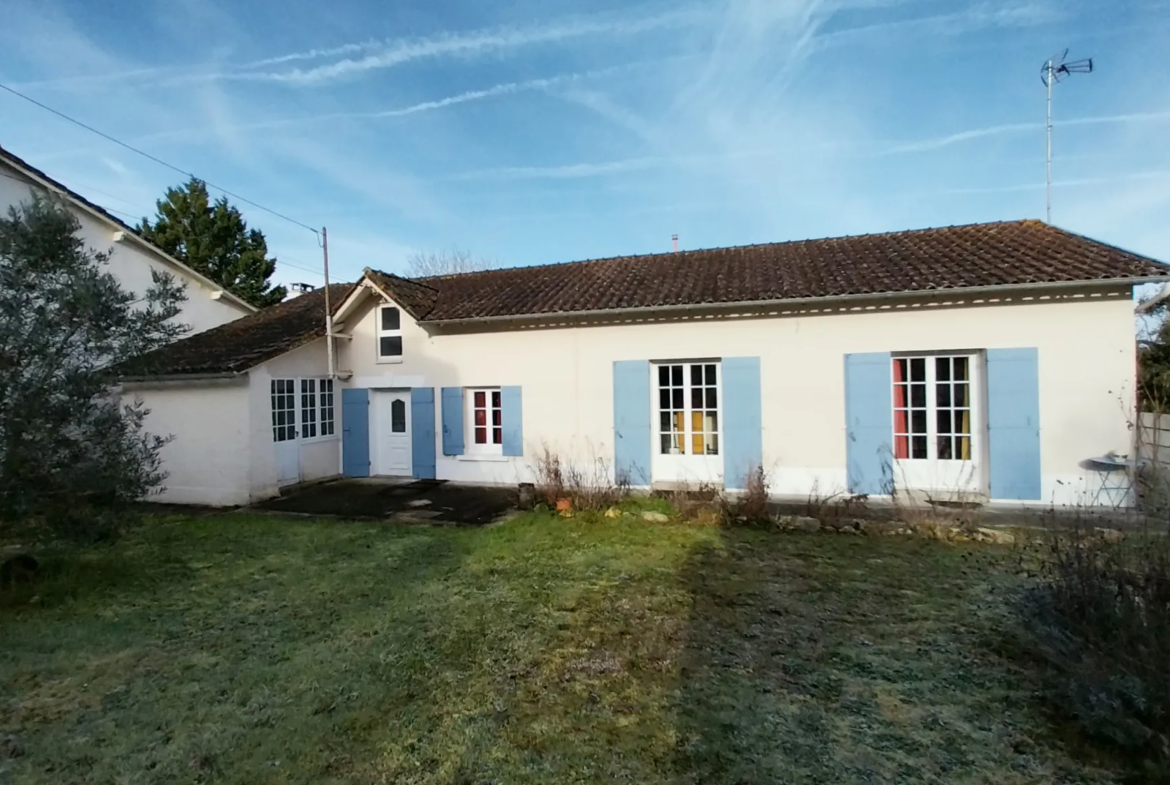 Maison en pierre rénovée avec piscine et jardin à Razac sur l'Isle 