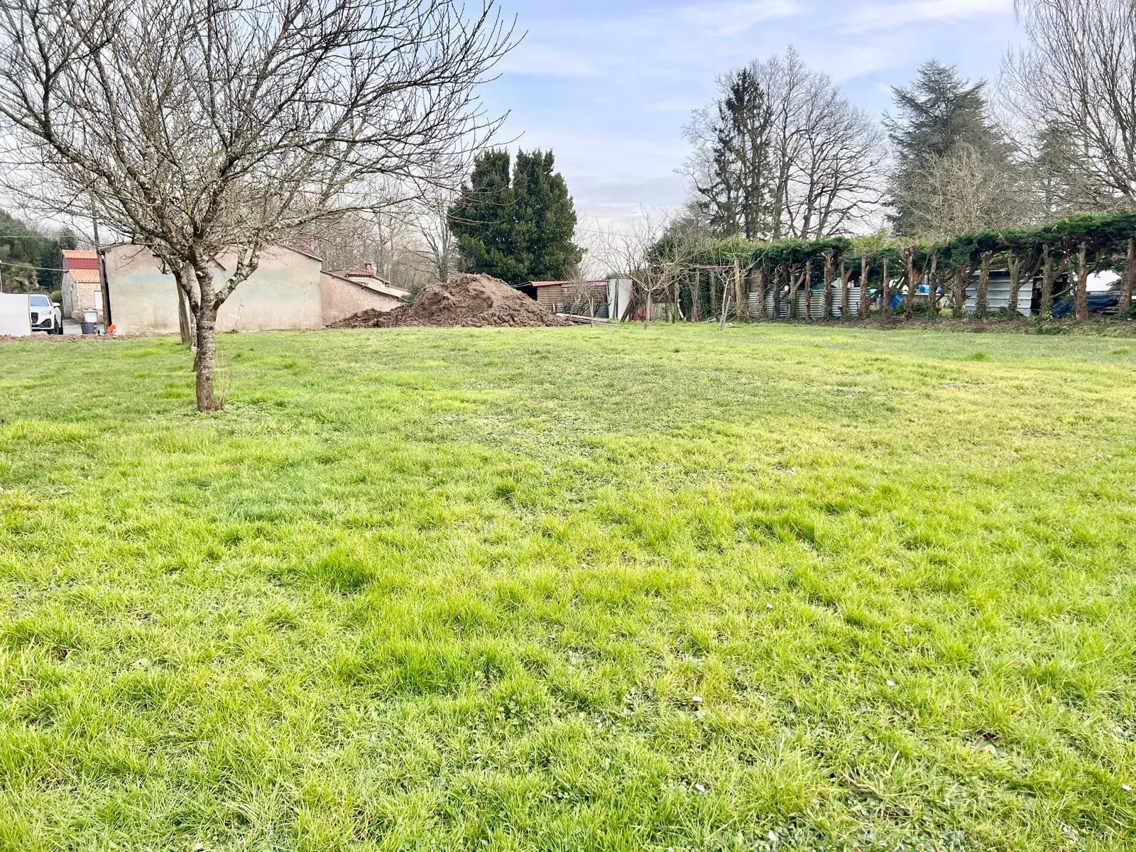 Terrain constructible de 757 m² à vendre au Pallet 