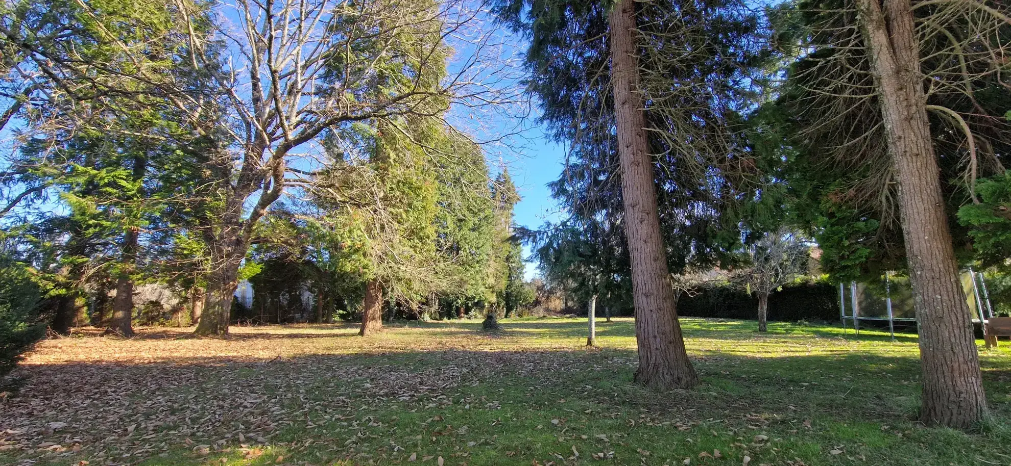 Maison en pierres avec parc de 3000 m² à Lubersac 