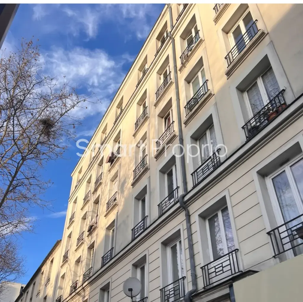 Studio rénové à vendre à Aubervilliers - 24 m²