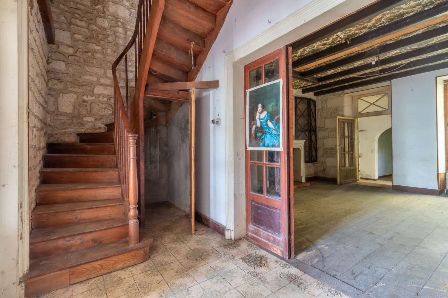 Maison de caractère avec 8 chambres et jardin de 800 m² à Saint-Savinien 