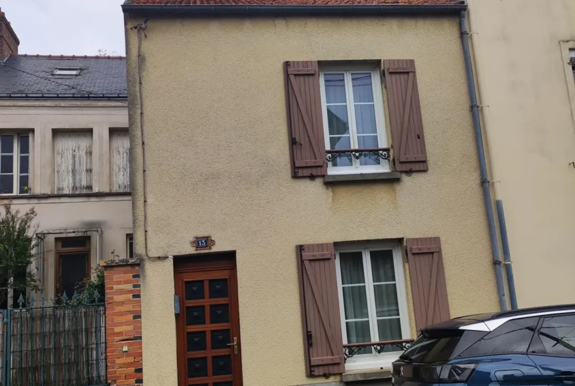 Maison de ville avec cour à Dourdan - 2 chambres 