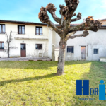 Maison de Ville à Rozier-Côtes-d'Aurec avec Jardin et Hangar