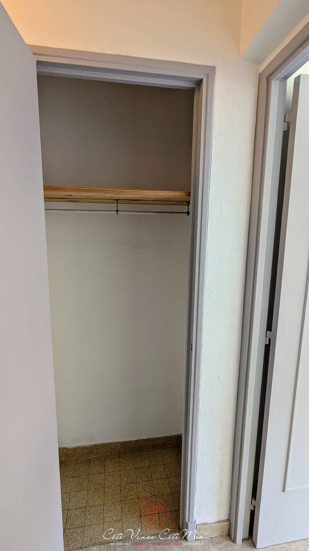 À vendre : Studio de 20 m² à Vence avec cave 