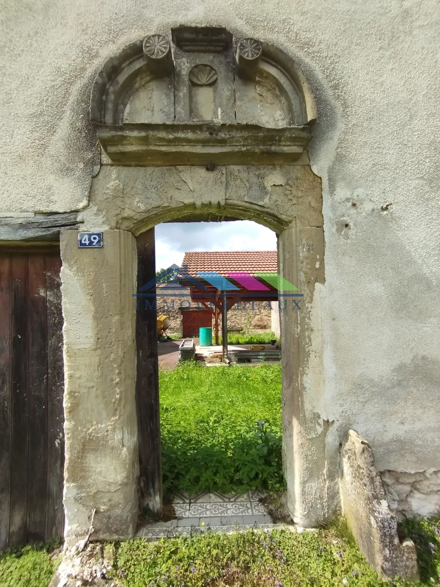 Superbe maison de campagne rénovée à Tanconville avec terrain arboré 