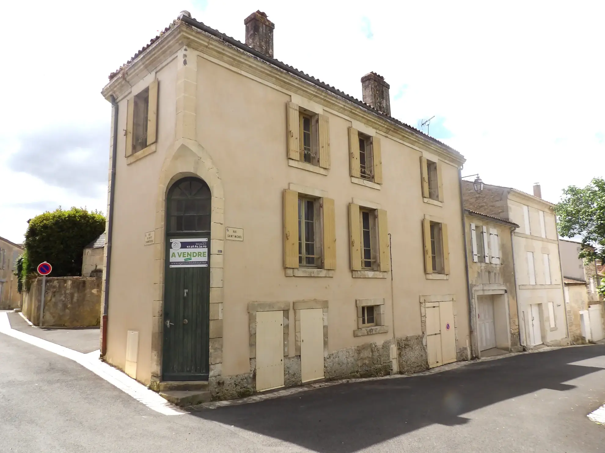 Maison de caractère au coeur de Saint-Savinien 