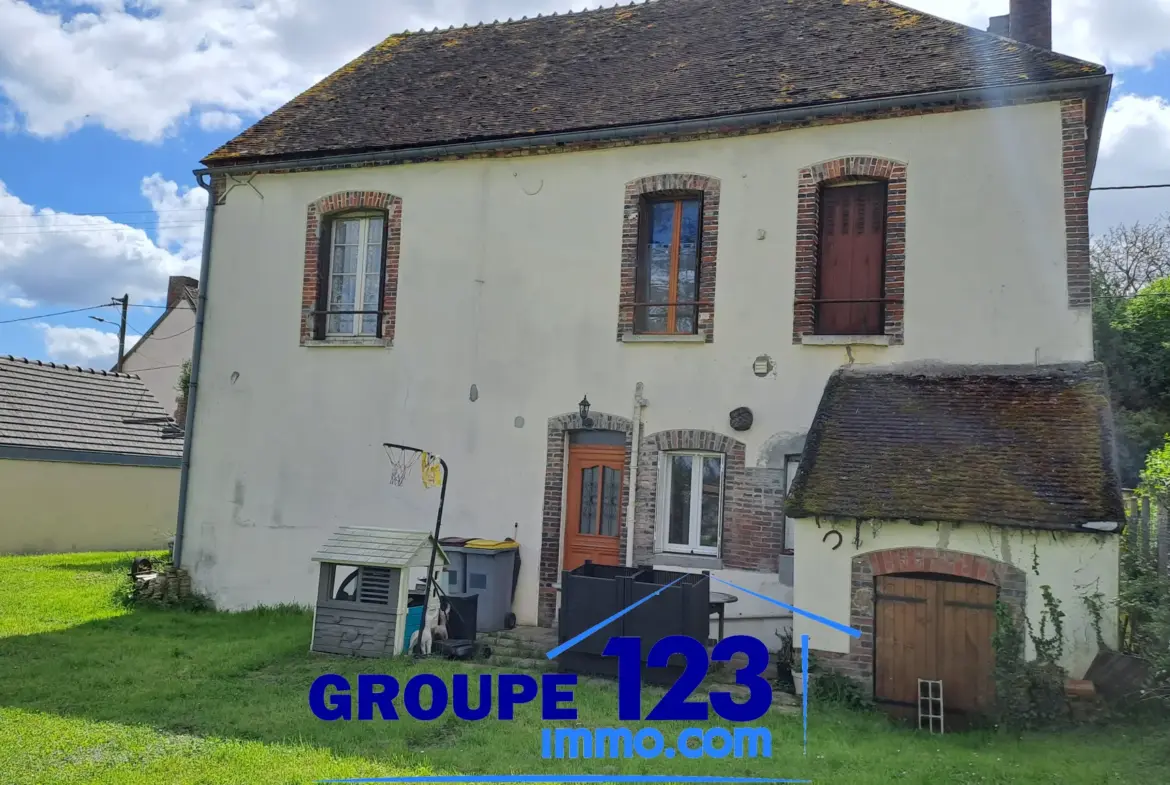 Maison familiale spacieuse à vendre à Villiers-sur-Tholon 