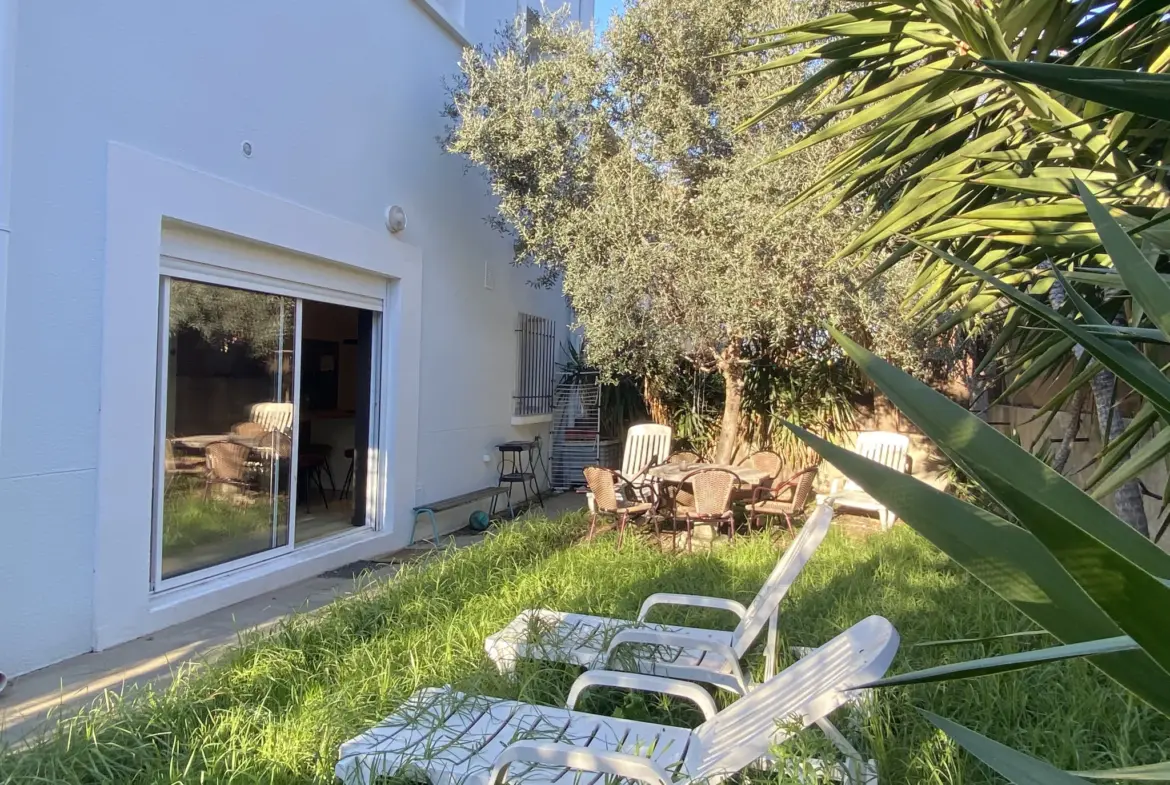 Maison de ville T5 avec jardin et garage à Perpignan 