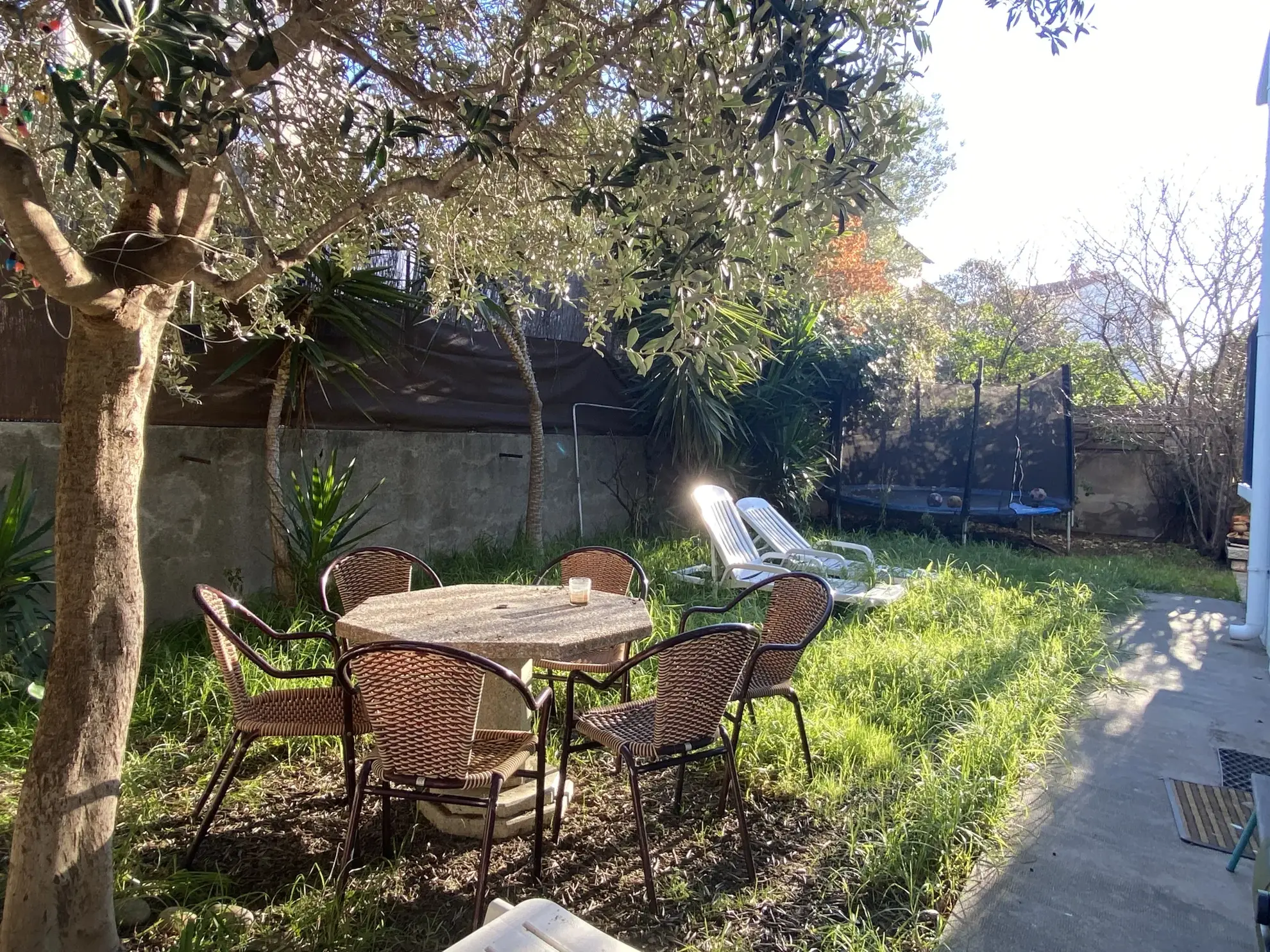 Maison de ville T5 avec jardin et garage à Perpignan 