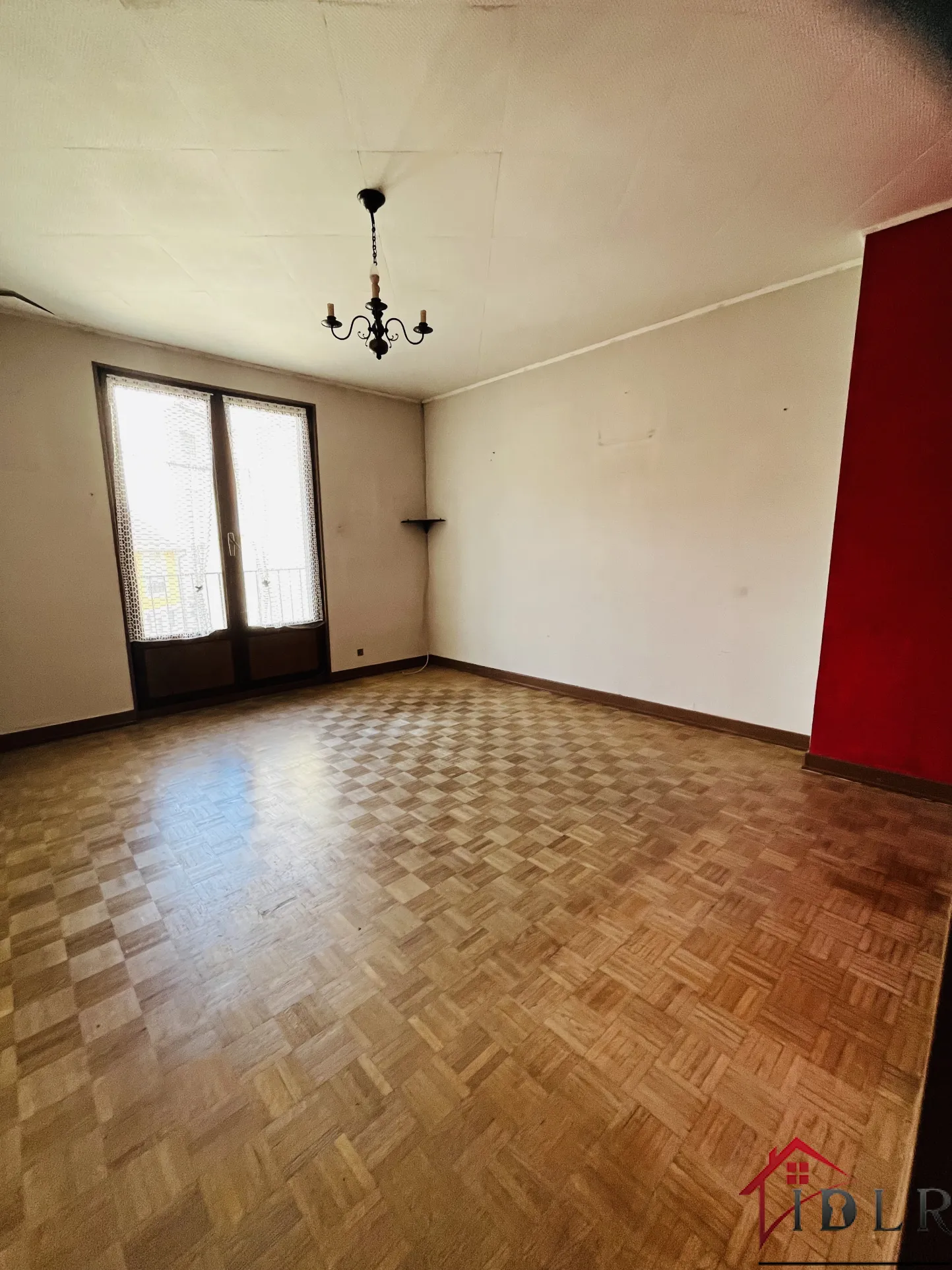 Bâtiment commercial à vendre à Lure - 145 m² avec appartement 