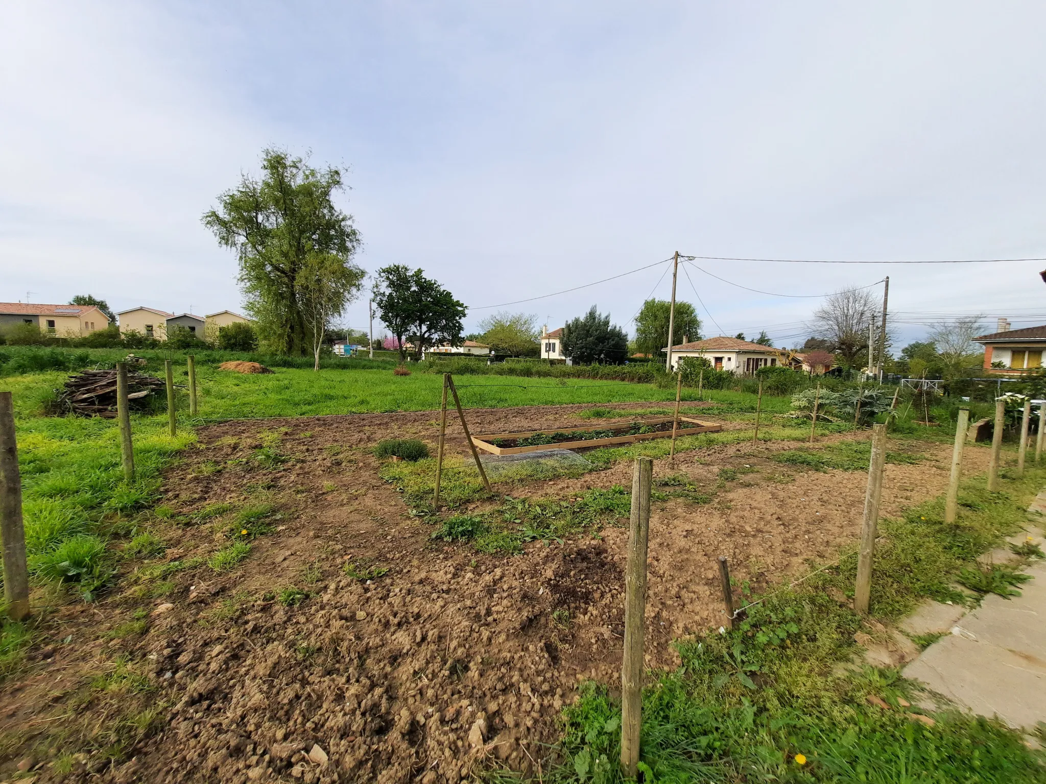 Maison de 80 m² à rénover avec terrain de 1343 m² proche de la Bastide de Monségur 