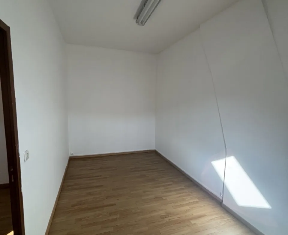 Immeuble de 300 m² à Hénin-Beaumont - Opportunité à saisir ! 