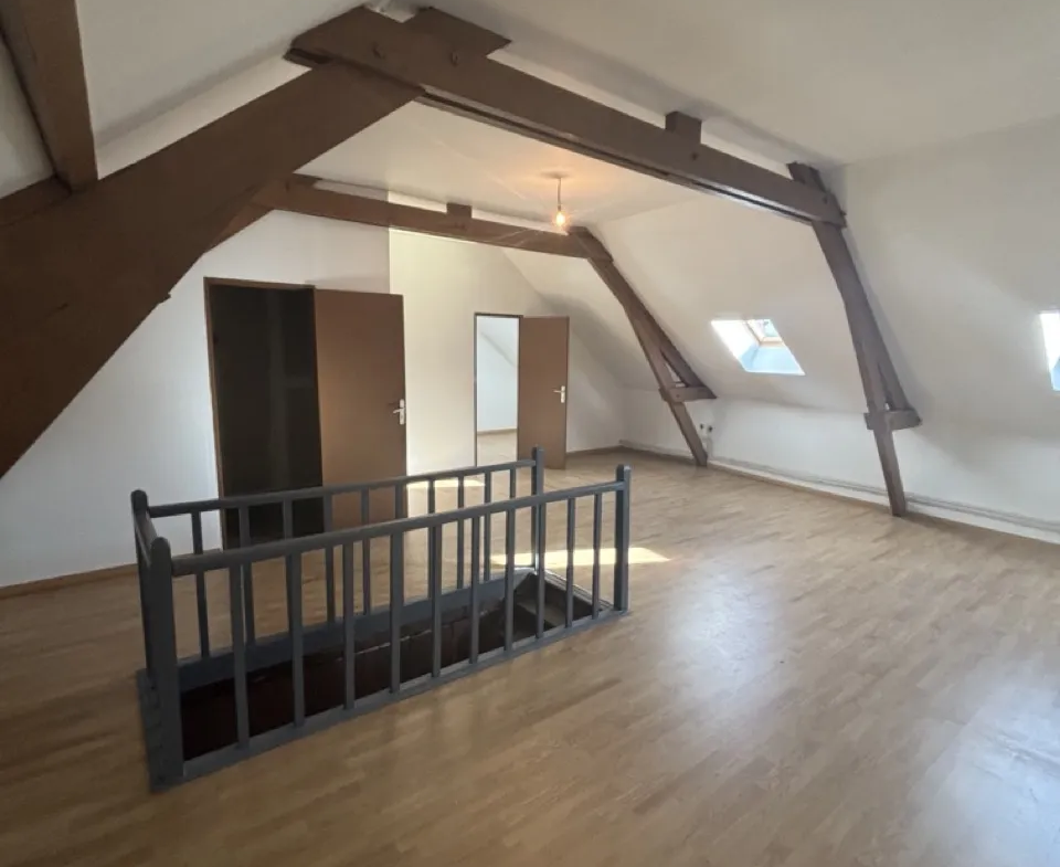 Immeuble de 300 m² à Hénin-Beaumont - Opportunité à saisir ! 