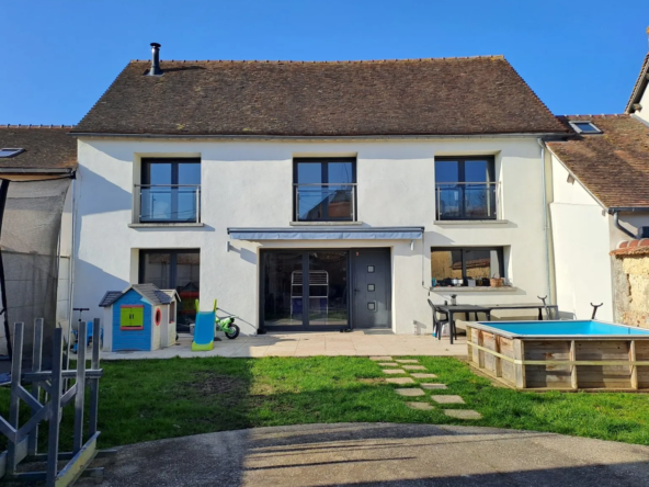 Maison familiale de 6 pièces à Bailleau-Armenonville à vendre