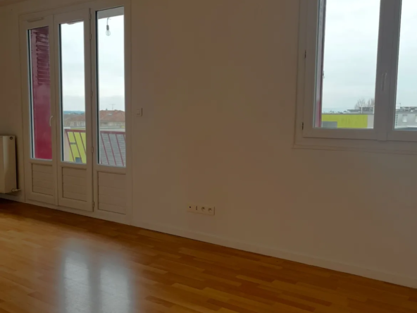 Appartement T3 au 4ème et dernier étage à Villefranche sur Saône