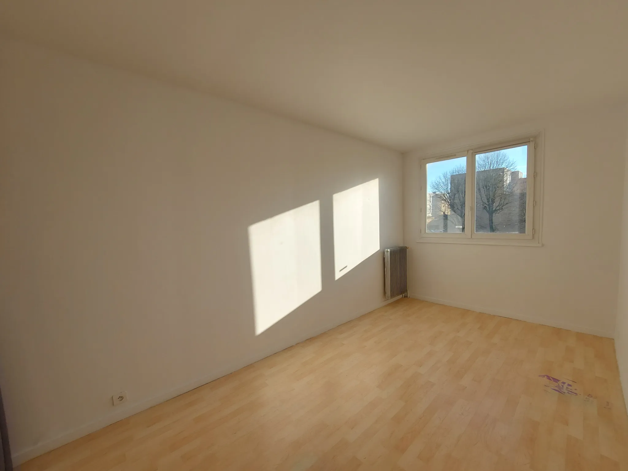 À vendre : Appartement Duplex 4 pièces à Maurepas 