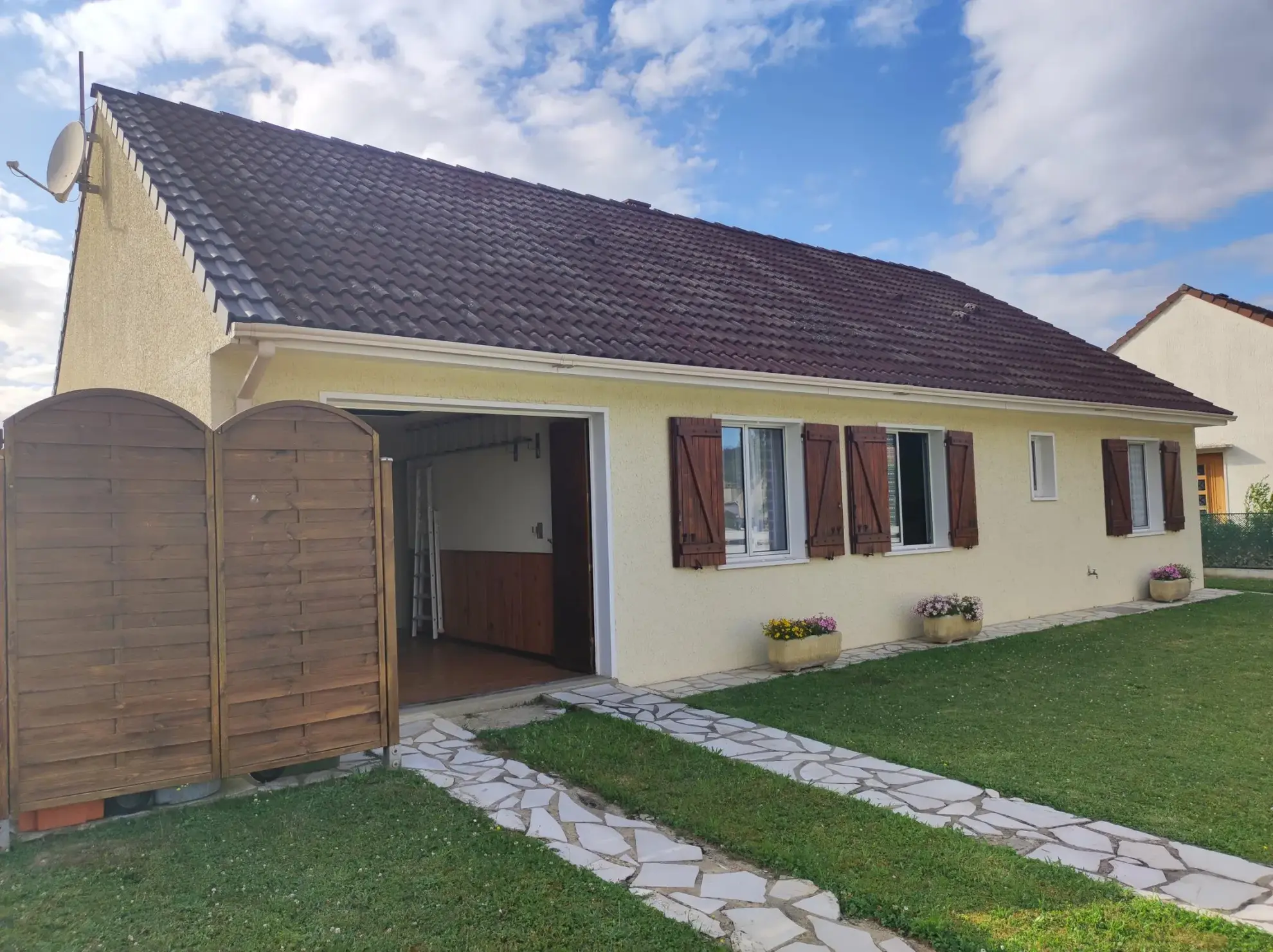 Maison de Plain-pied à Vendre à Ste Mesme - 254 000 € 