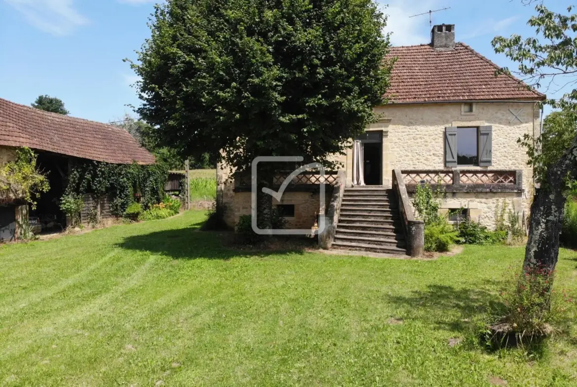 Ferme rénovée à vendre à Gourdon - 2,2 hectares 