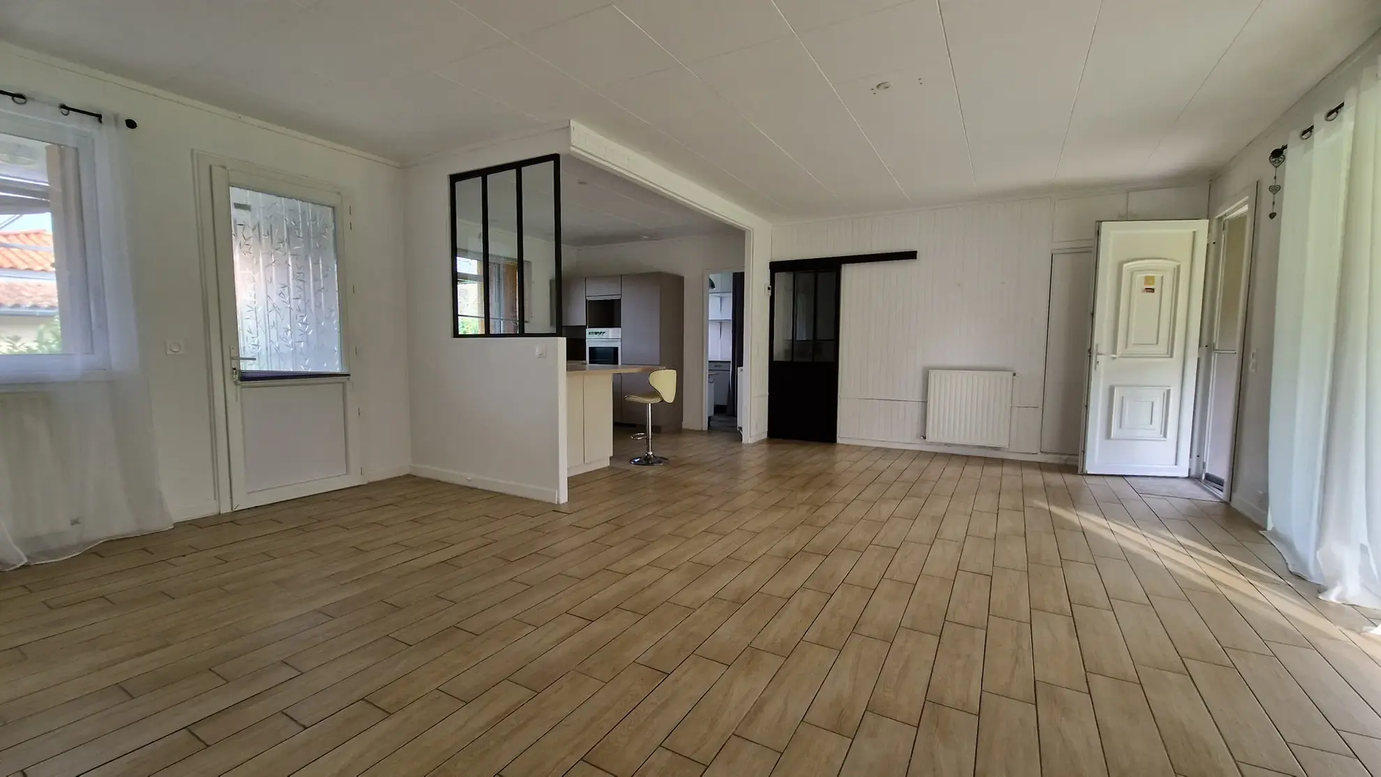 Maison de plain-pied rénovée à Bazas - 125 m² avec jardin 