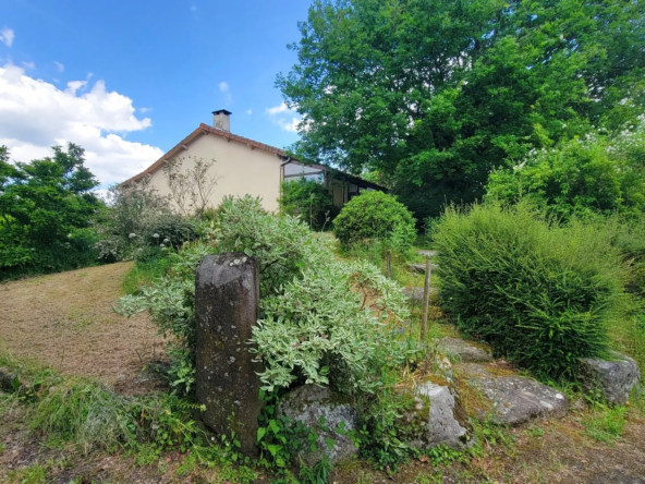 Pavillon à vendre : 4 chambres, cadre paisible à 10 min de Chemillé