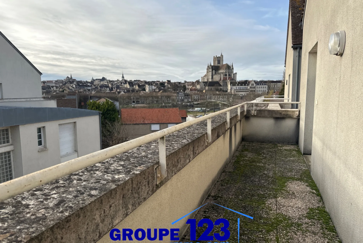 Duplex de 106 m2 à vendre à Auxerre avec box et vue imprenable 