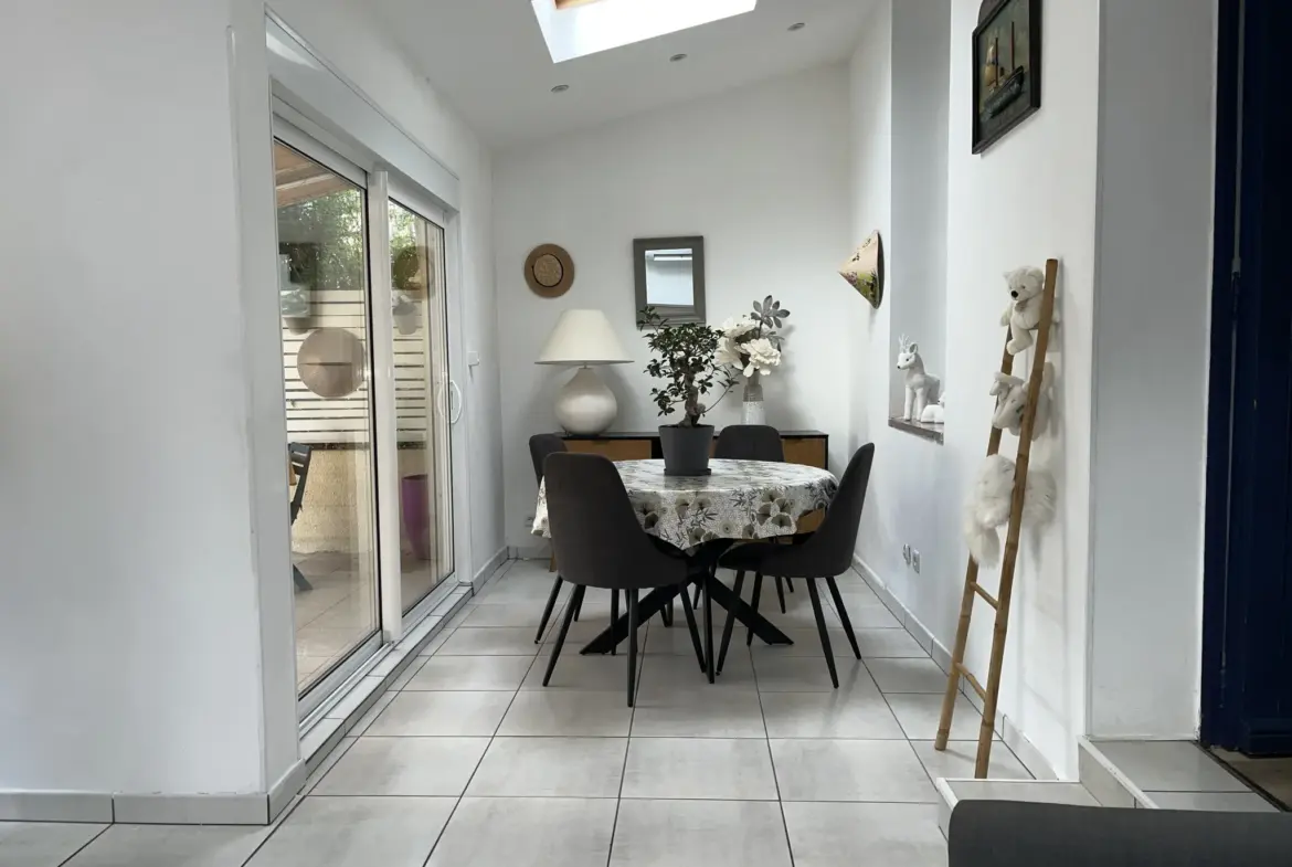 Maison rénovée de 95 m² à Lezignan-Corbieres avec jardin et garage 