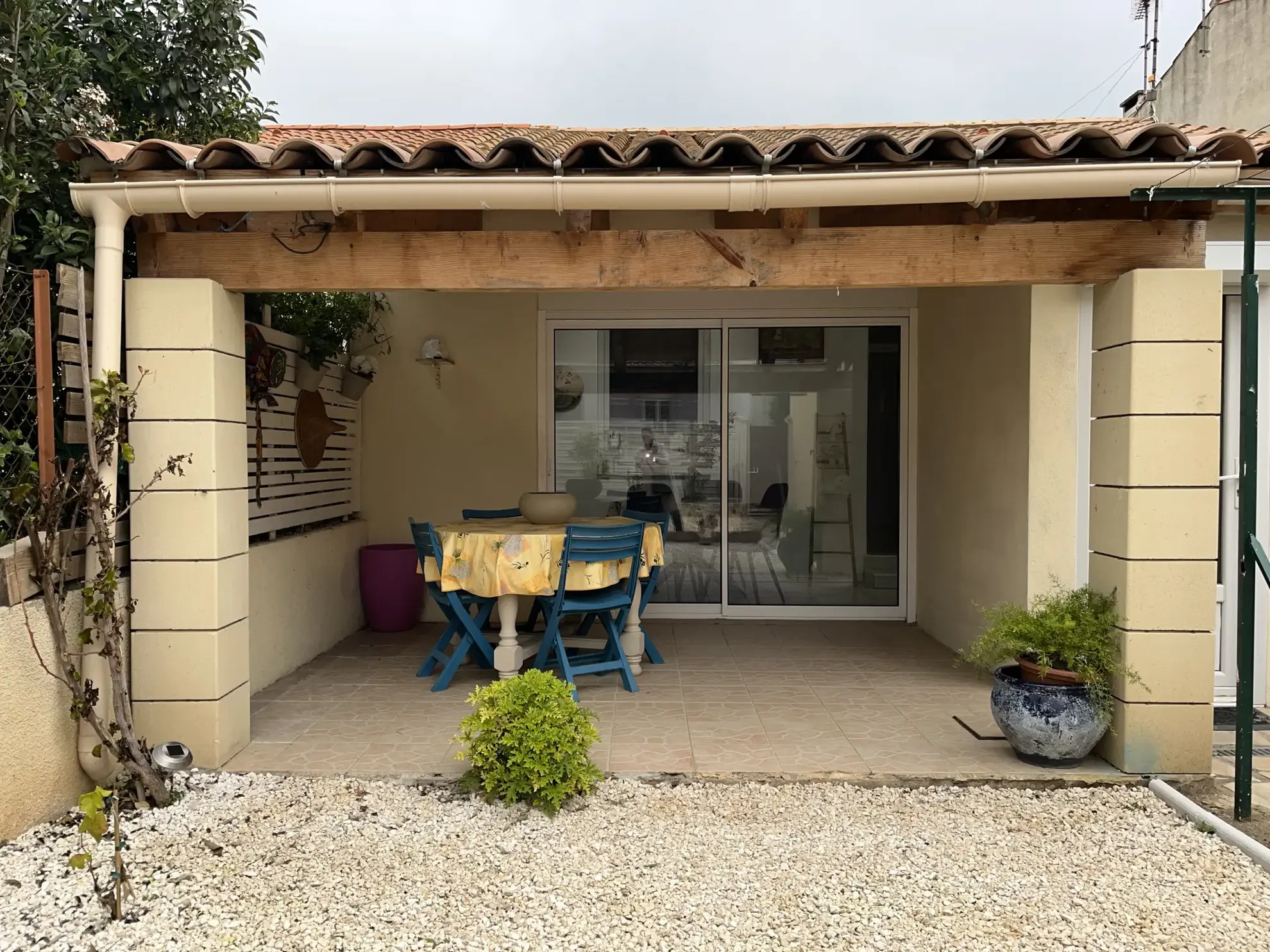 Maison rénovée de 95 m² à Lezignan-Corbieres avec jardin et garage 