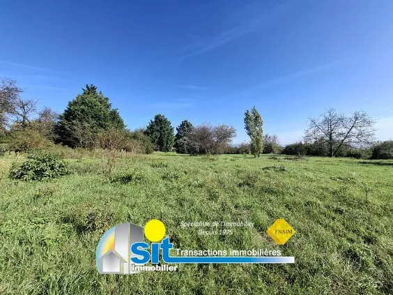 Terrain à bâtir 700 m² à Saint-Prim avec vue dégagée 