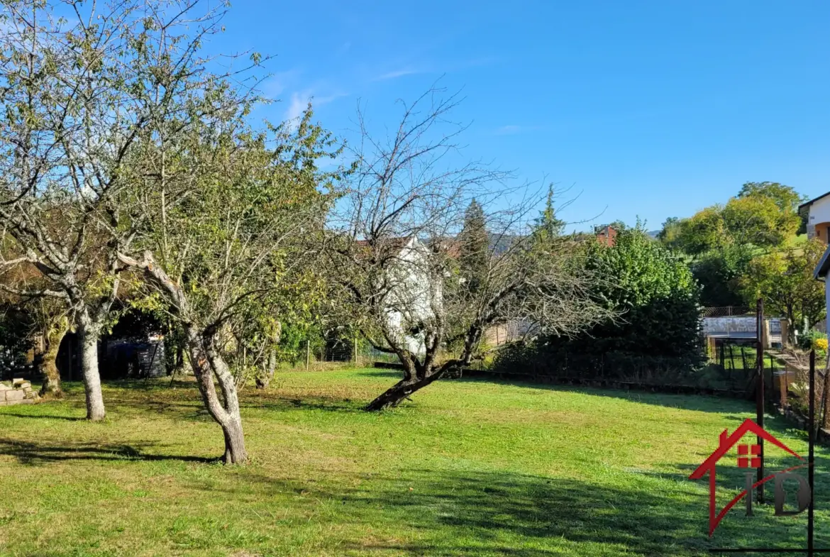 Terrain à bâtir de 711 m² à vendre à L'Isle-sur-le-Doubs 