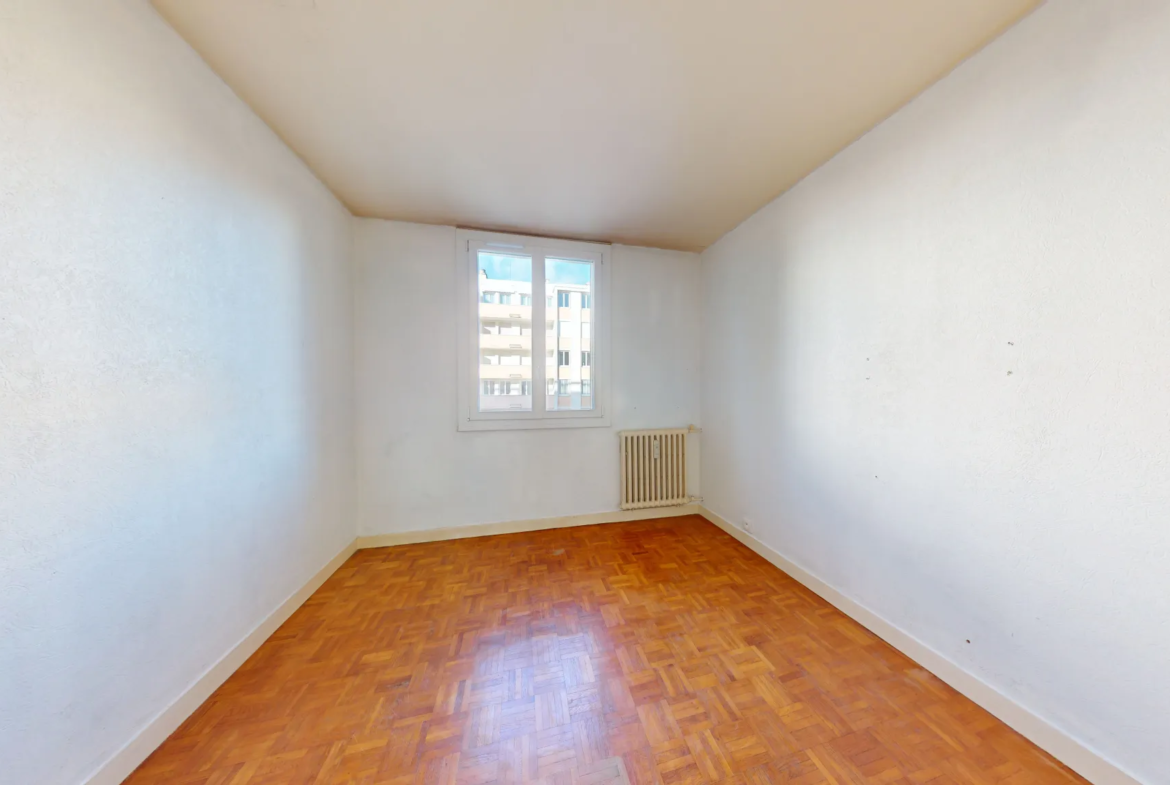 Appartement lumineux T3 à Dijon avec balcon et garage 